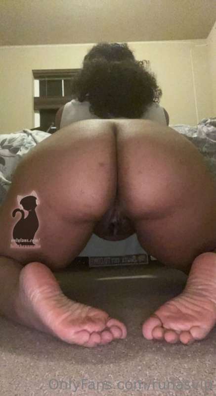 Cum play with my friend @lolathenympho and her wap while her..