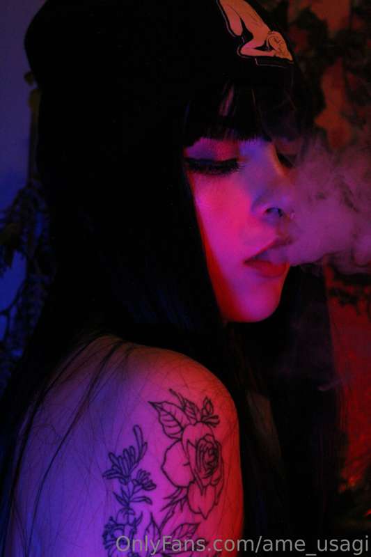 Aesthetic selfies and pouring wax on my cute lil boobies 4 u..