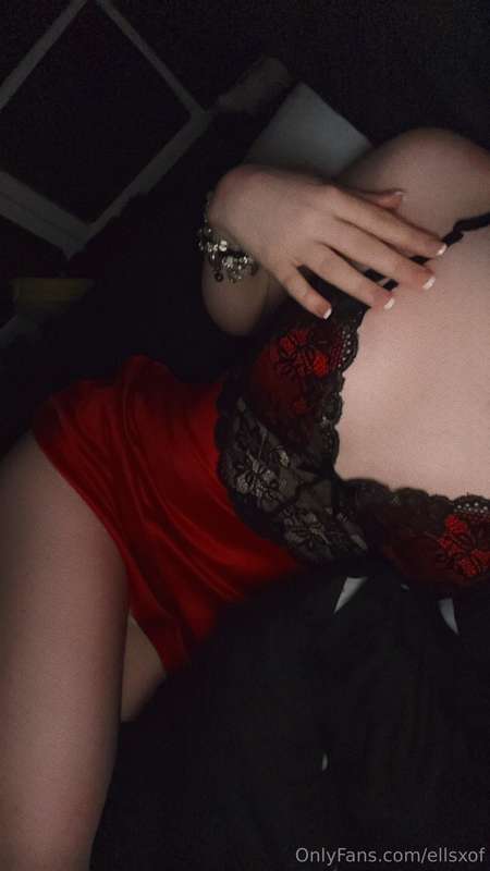 Fuck… send me $5 and a dick pic… i wanna rate it for you 😩