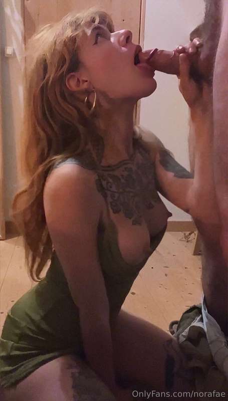Why do I look so cute sucking cock? 😇 Love this picture and ..