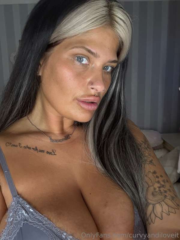 curvyandiloveit