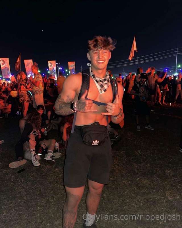 Swipe to listen ❤️👽