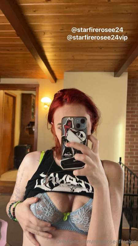 Emo MILF slut ready to make you explode and give you the bes..