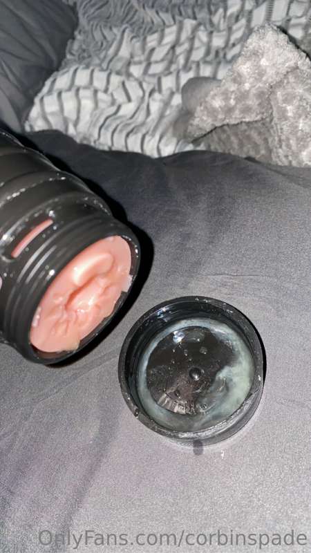 So bad about not cleaning my fleshlight out lol