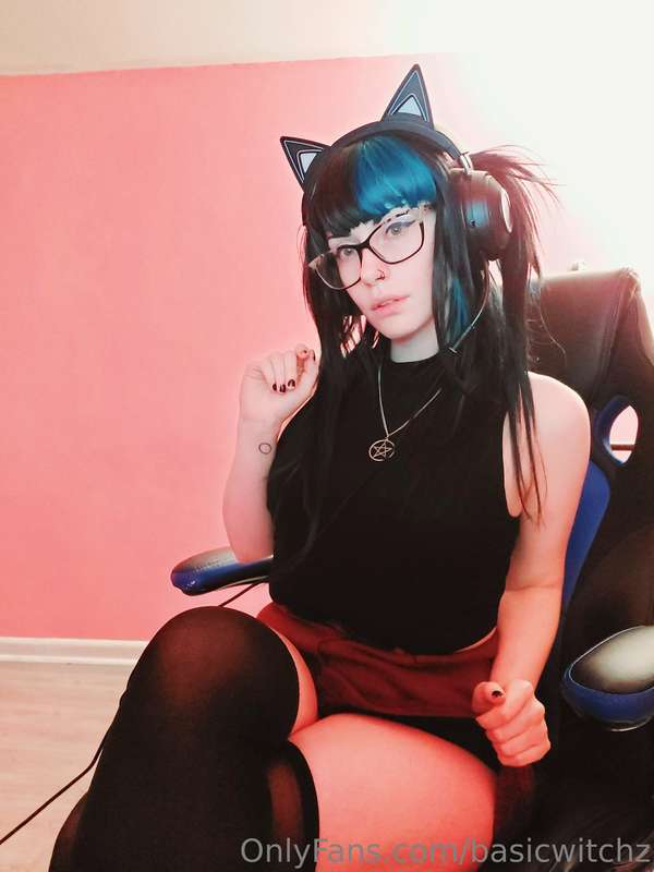 basicwitchz image #1