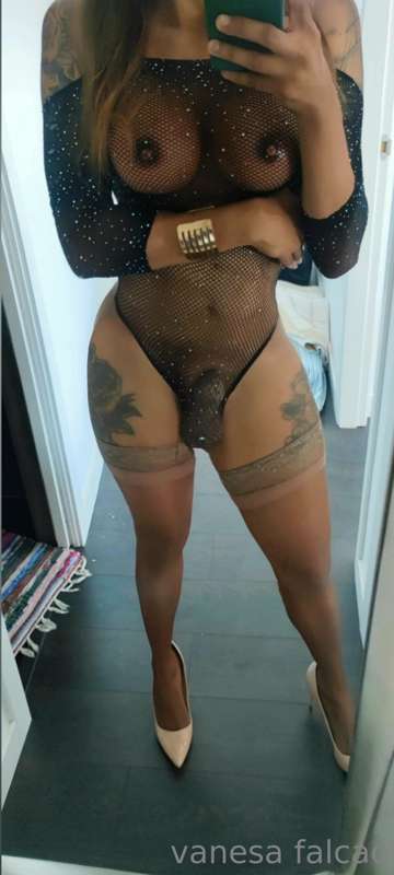 I AM READY TO FUCK... LOOK AT MY BULGE ... my balls are full..
