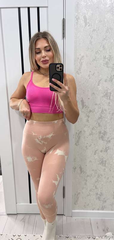 hmm... do you like this 💋CROTCH?
