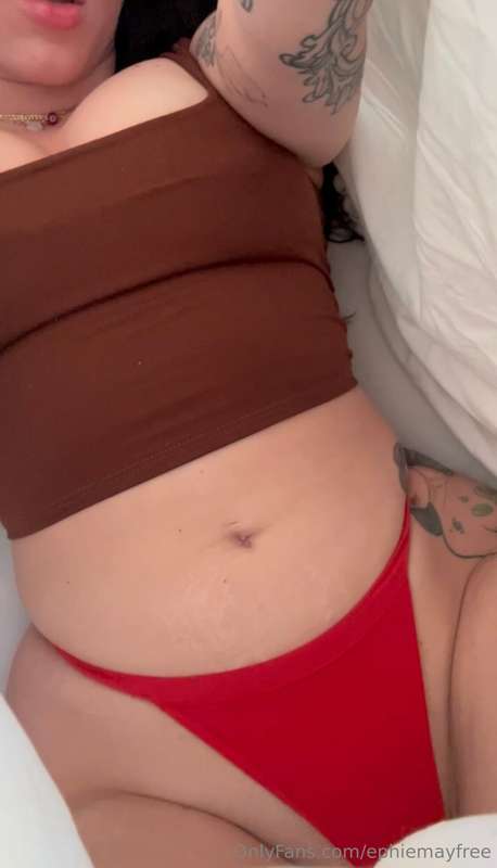 a little help sliding these off pleaseee ;) 