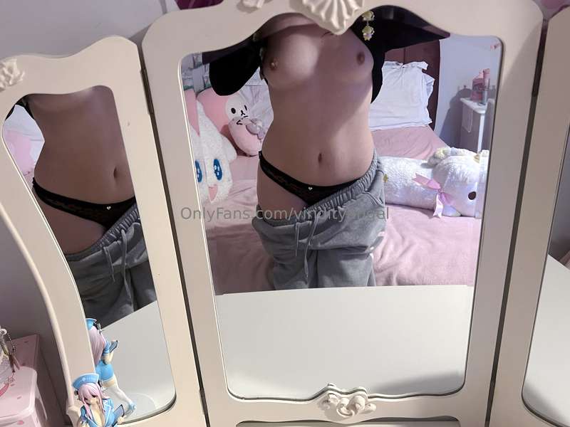 ︶ ︶ ⊹ ︶ ︶︶ ︶ ⊹ ︶ ︶︶ ︶ ⊹ ︶ ︶
new bedroom location unlocked ! ..