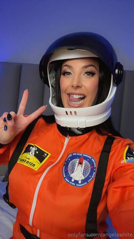 Foto 28 de Angela White en Tocromo