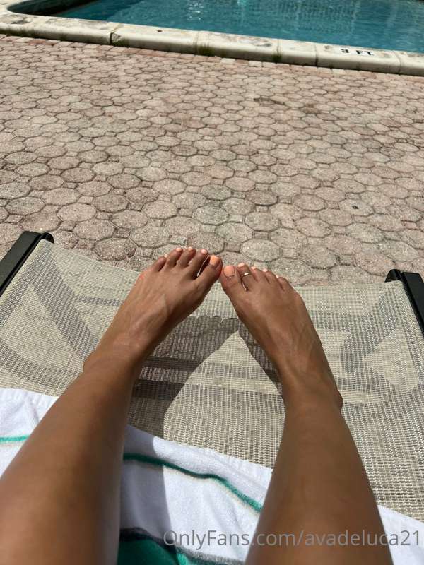 Realized I forgot to show you the finished product 🦶🏼☀️