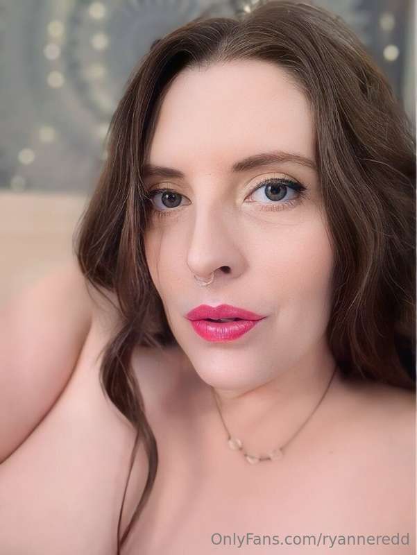 A big THANK YOU to my fan who gave me this gorgeous lipstick..