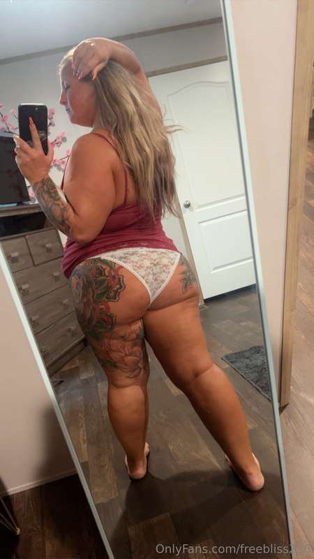 You should cum 😉 see my vip page 🥵 @juicyjules256 