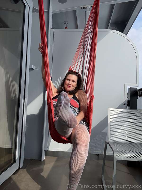 rose.curvy.xxx