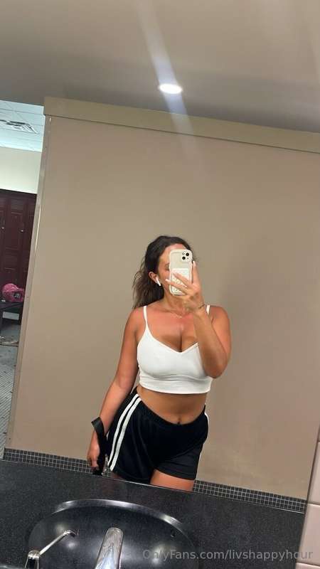 what’s your favorite thing to workout? besides me, 😉😘