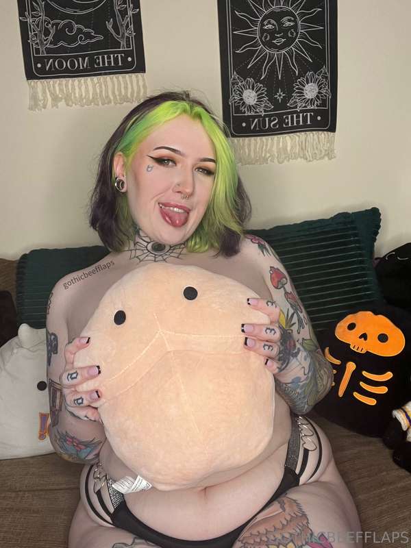 gothicbeefflaps image #0