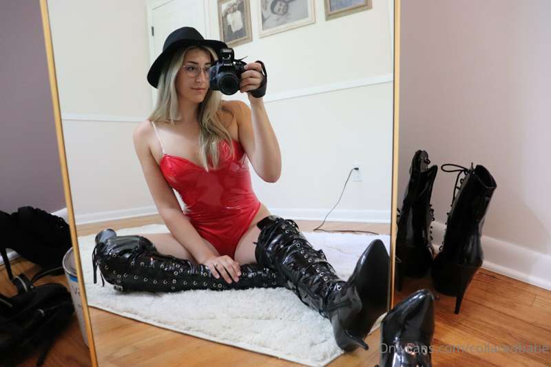 collaredbabe image #0