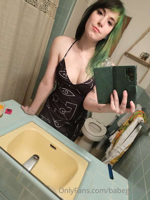 Also here's a little update what I look like. 🤣💚