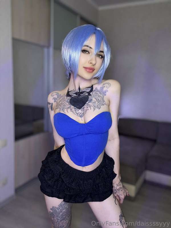 Do I look good in blue?😋 