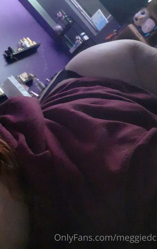 Choose your pillow 🌙 ass, thighs or boobs ?💜