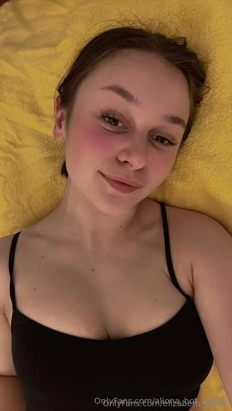 Heloo! My name is @elizabeth_grace 💎 I love taking hot photo..