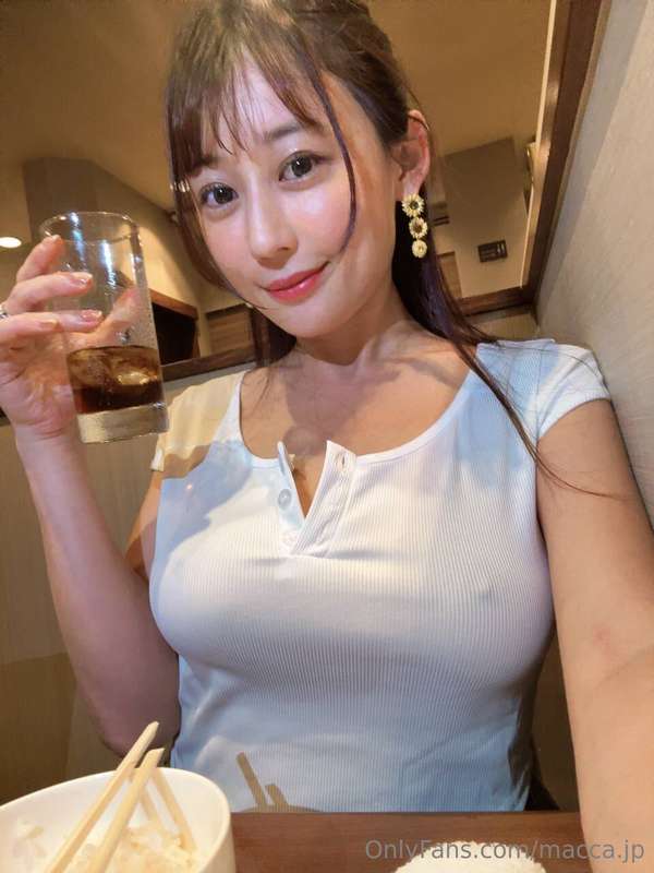 This drink is ice cold… but I’m getting hotter with every si..