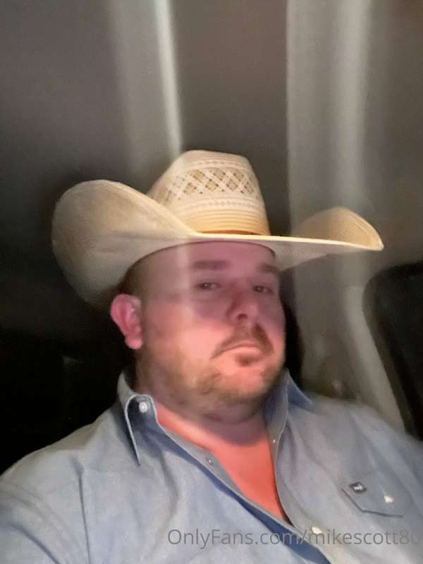 Someone’s getting laid tonight