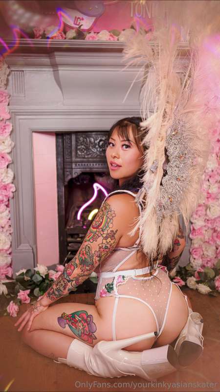 yourkinkyasianskater