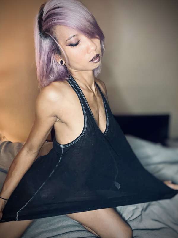 Sneak peak at tomorrow’s set going up tomorrow on my $4.99 s..