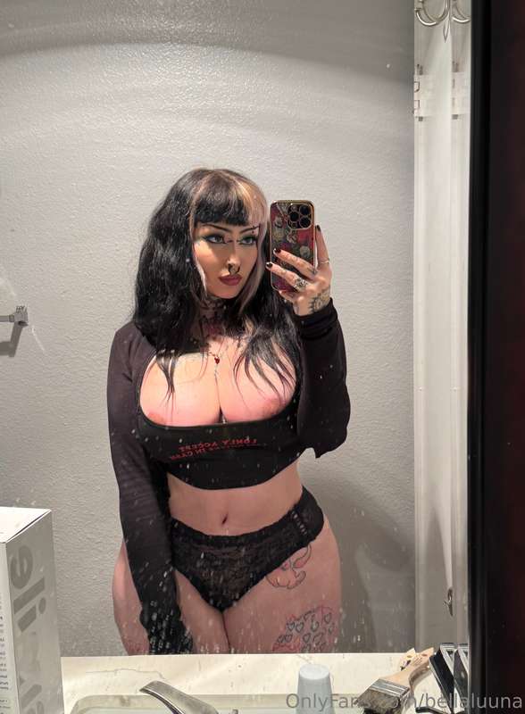 yes, I know my mirror is dirty. but so is my mind 😈