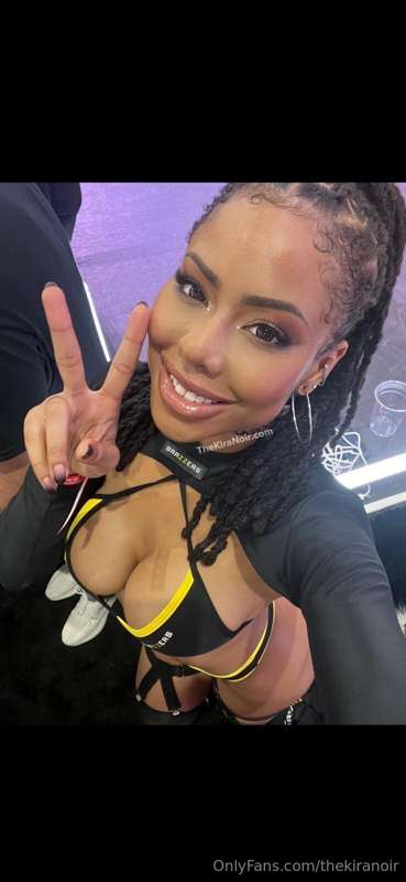 Foto 663 von Kira Noir auf Tocromo
