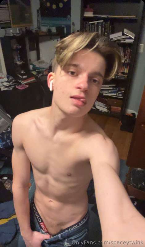 spaceytwink