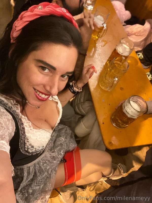 💃Auf der Wiesen erwischt! 🍻 Schreib mir, wenn du genau wisse..