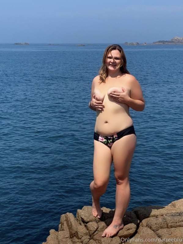daizeeblu image #1