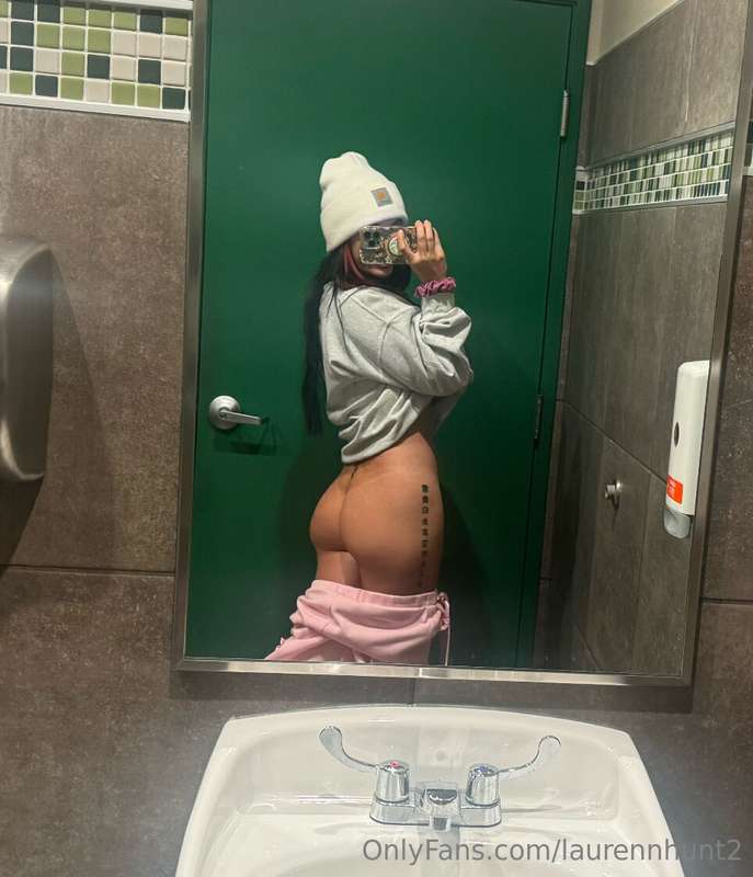 laurennhunt2 image #1