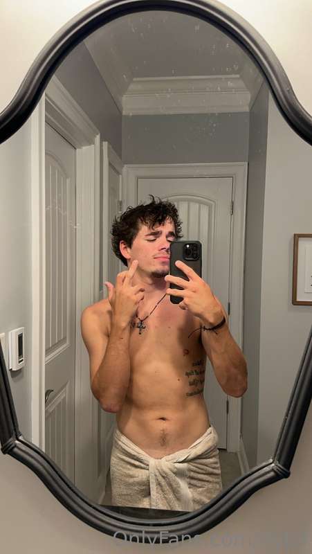 Like if you would help give me a hand 💦🍆  I promise to be a ..