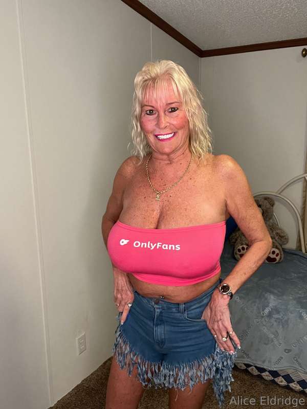hotazzchick