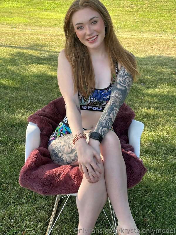 @emberleexo looks innocent and sweet but you don’t know how ..