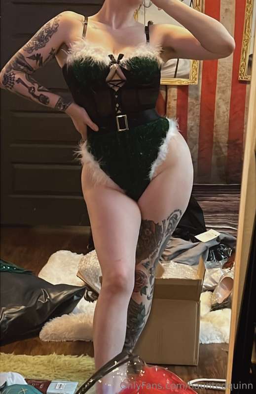 Little sneak peek of what I got cookin’ for the holidays 😘