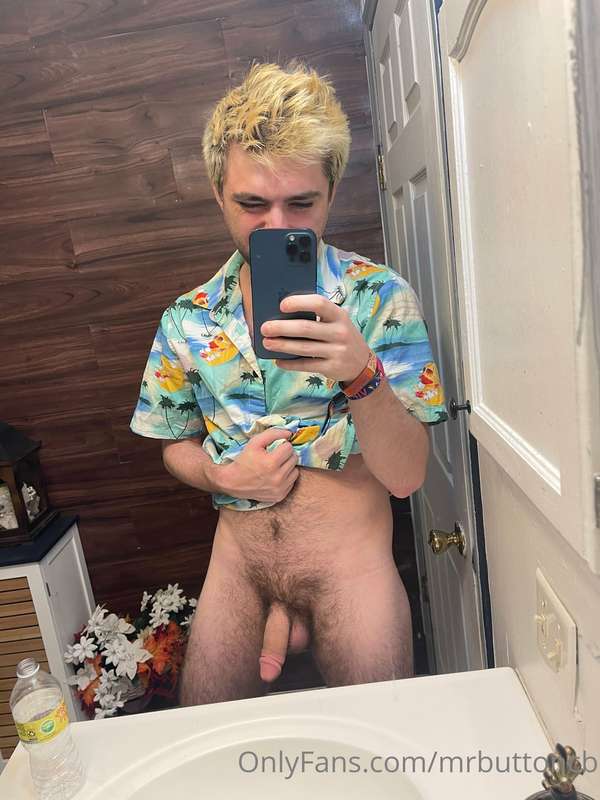 mrbuttoncb image #0