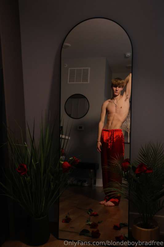 blondeboybradfree
