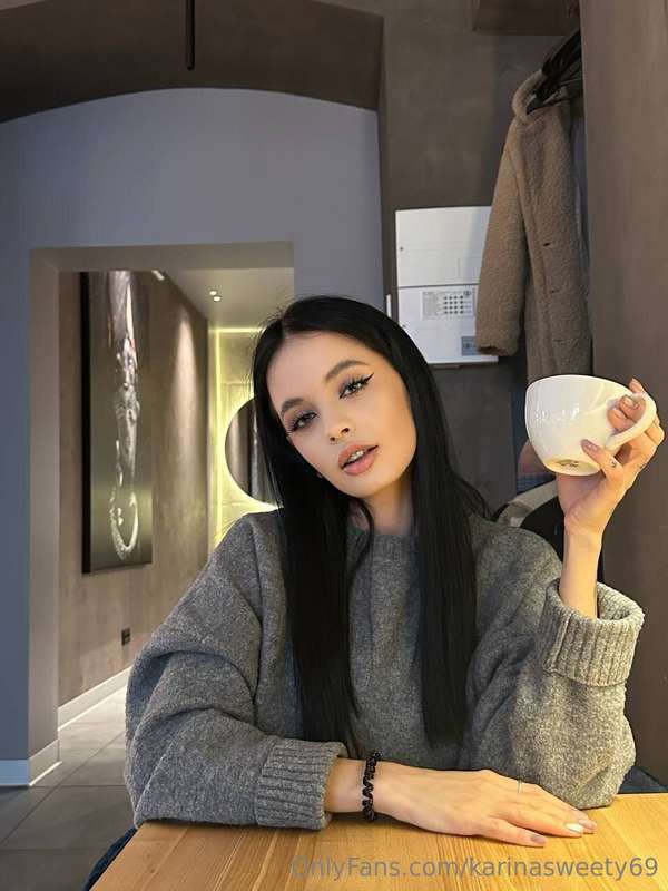 Time for a poll: Coffee ☕ or tea 🍵? Drop your choice in the ..