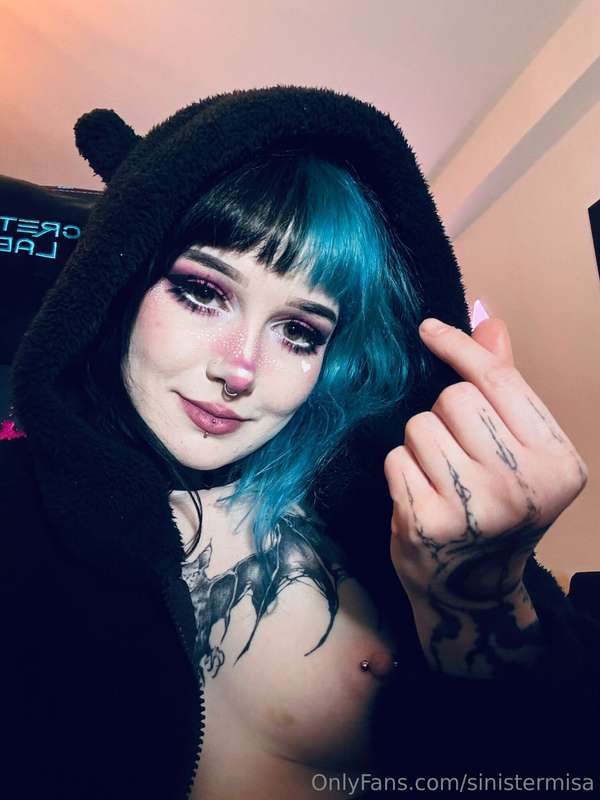 sinistermisa photo