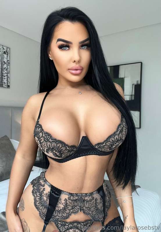 I’m feeling a little naughty today... wanna help me out? 😈