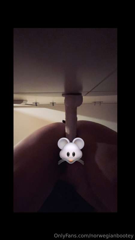 Allways so god damn horny 😰🫠 Good thing I have back-ups to g..