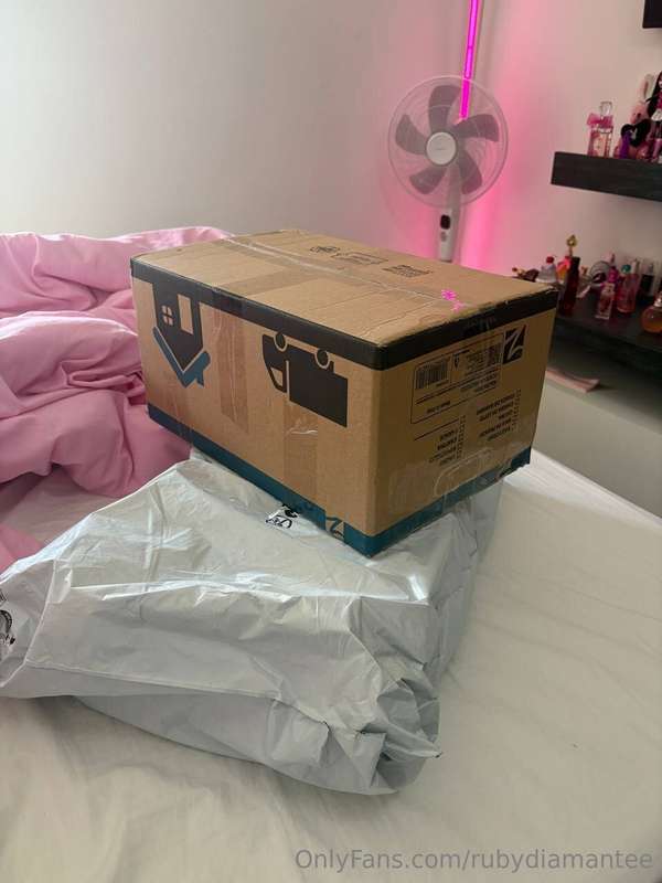 Yay... my package arrived 📦😉😊 new cosmetics, toys, and somet..