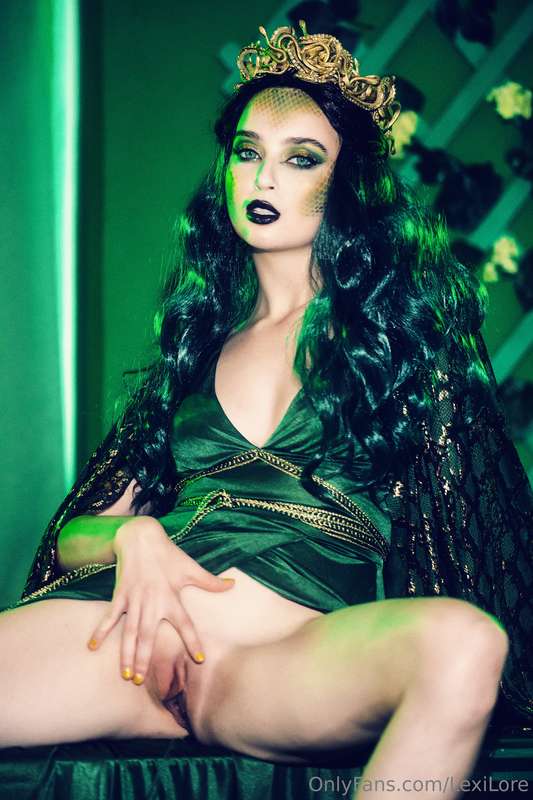 Photo 836 of Lexi Lore on Tocromo