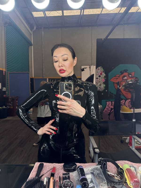 Your favorite Mistress wrapped in latex 