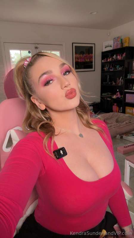Photo 561 of Kendra Sunderland on Tocromo