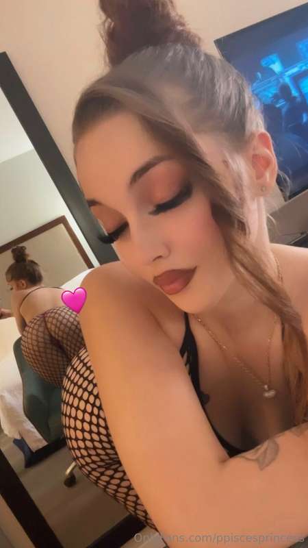 SEATAC 💋 Message me babes I’m doing facetime shows today!
